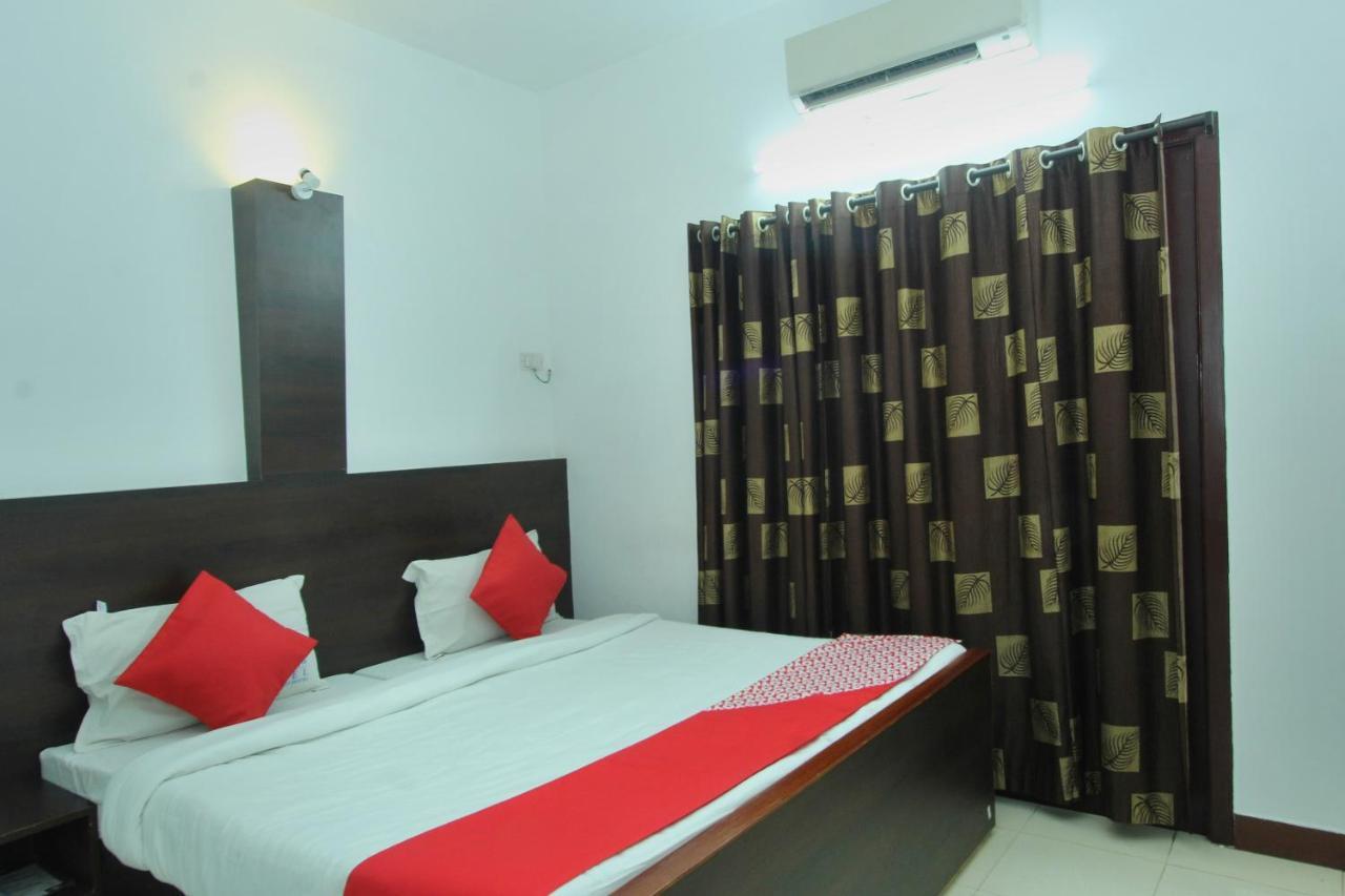 Lake View Hotel Madurai Exterior foto