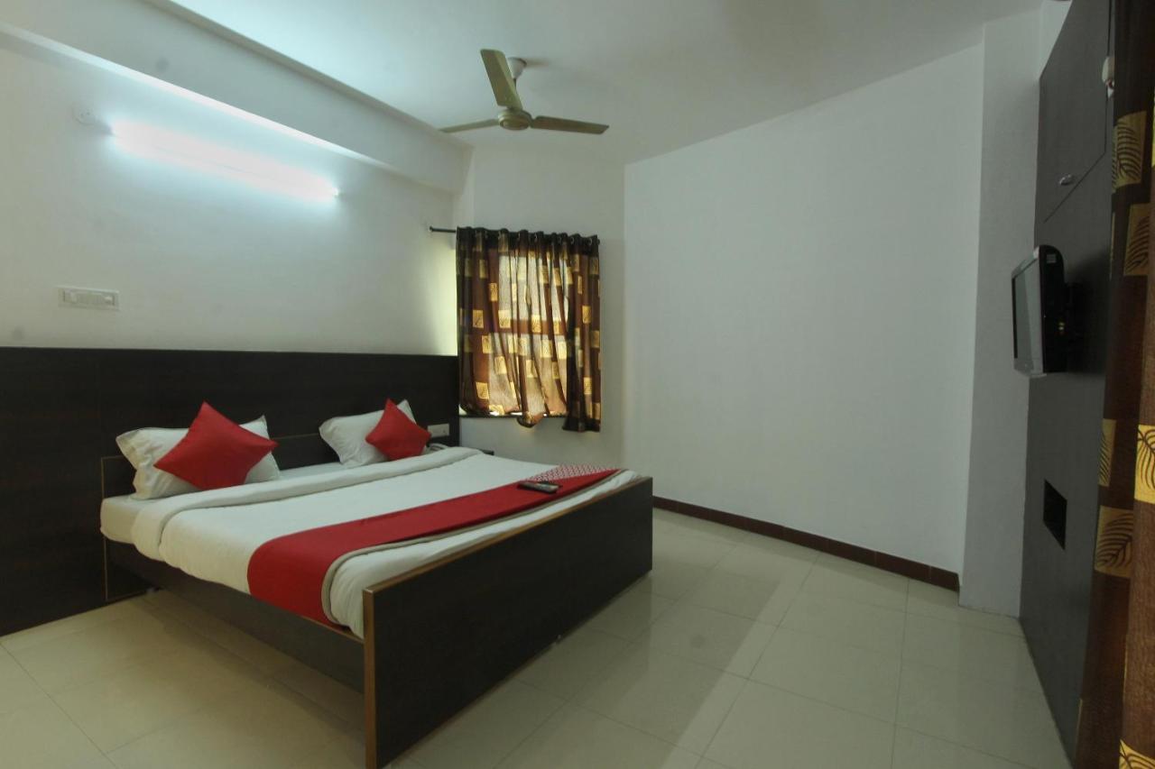 Lake View Hotel Madurai Exterior foto